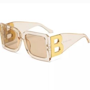 💰3/$30Square B Sunglasses